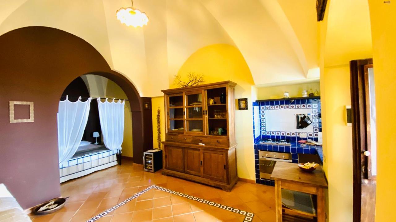 Tgi Dammusi Preziosi Apartment Scauri  ภายนอก รูปภาพ