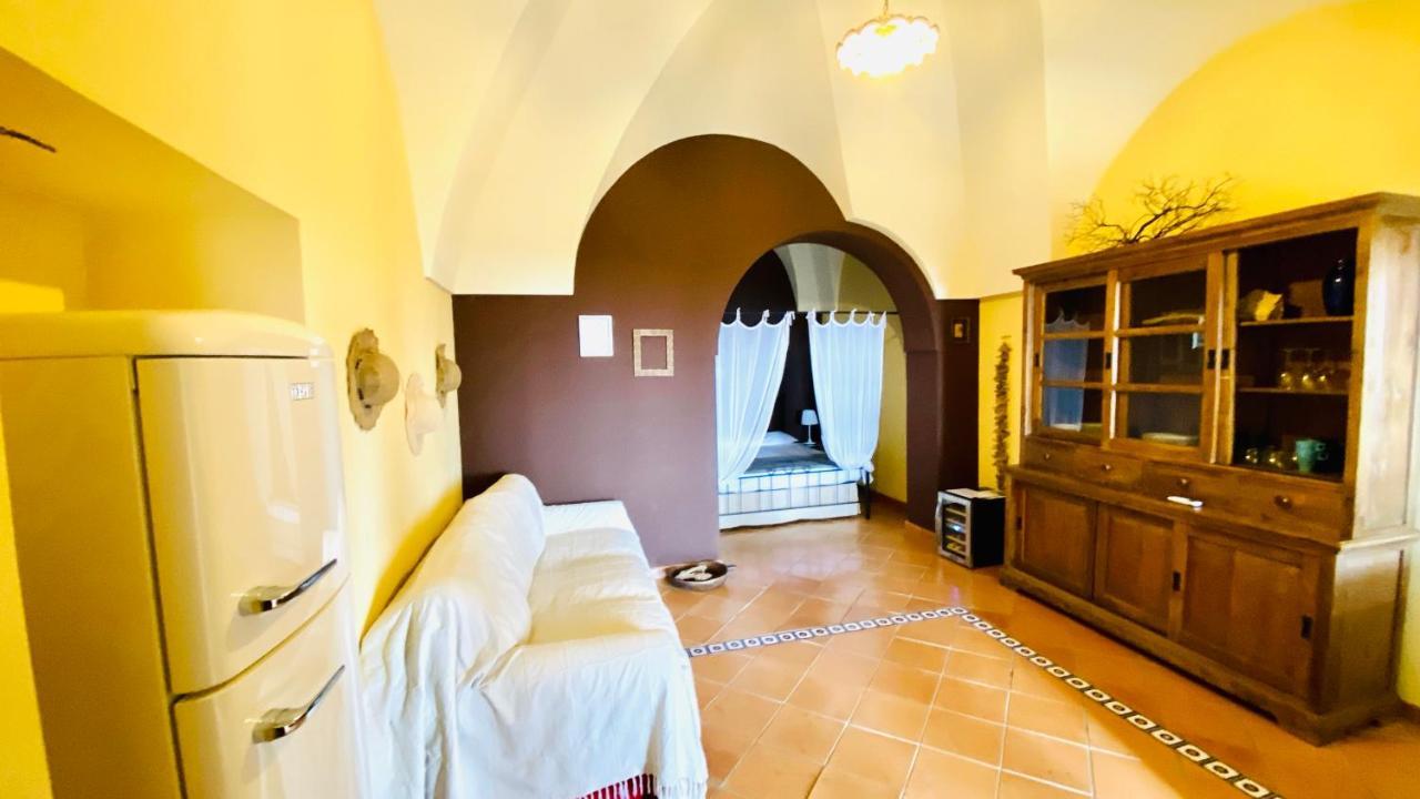 Tgi Dammusi Preziosi Apartment Scauri  ภายนอก รูปภาพ